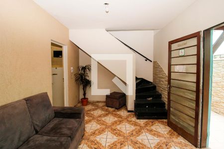 Sala de casa à venda com 3 quartos, 72m² em São Geraldo, Belo Horizonte
