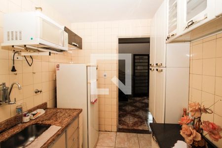 Cozinha de casa à venda com 3 quartos, 72m² em São Geraldo, Belo Horizonte