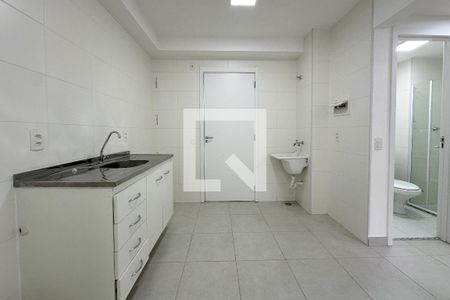 Apartamento à venda com 44m², 2 quartos e sem vaga Apartamento à venda com 44m², 2 quartos e sem vagaCozinha e Área de Serviço