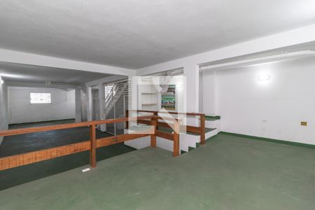 Casa à venda com 300m², 3 quartos e 4 vagasSalão