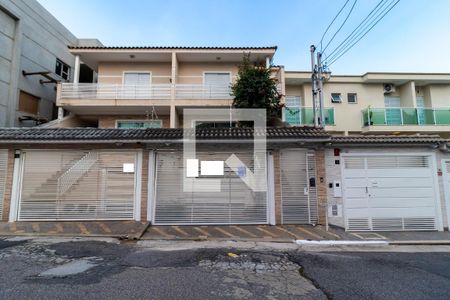 Casa à venda com 300m², 3 quartos e 4 vagasFachada