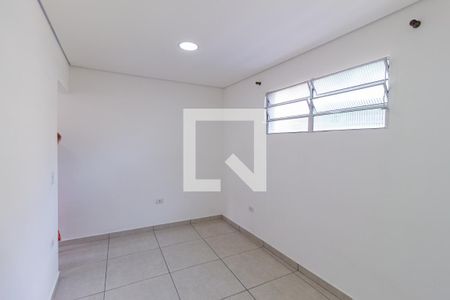 Quarto de casa para alugar com 1 quarto, 27m² em Jardim Roberto, Osasco