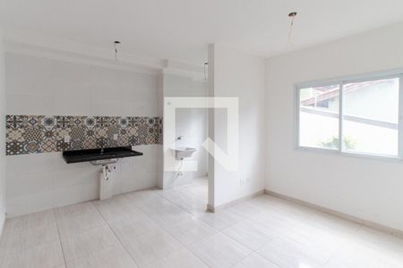 Sala de apartamento para alugar com 2 quartos, 34m² em Vila Irmaos Arnoni, São Paulo