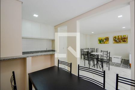Apartamento para alugar com 42m², 2 quartos e 1 vaga Apartamento para alugar com 42m², 2 quartos e 1 vagaÁrea comum - Salão de festas