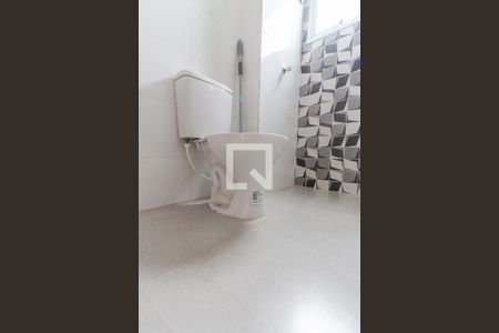 Banheiro de apartamento para alugar com 1 quarto, 34m² em Vila Irmaos Arnoni, São Paulo