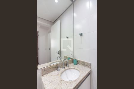 Banheiro de apartamento à venda com 2 quartos, 53m² em Presidente Altino, Osasco