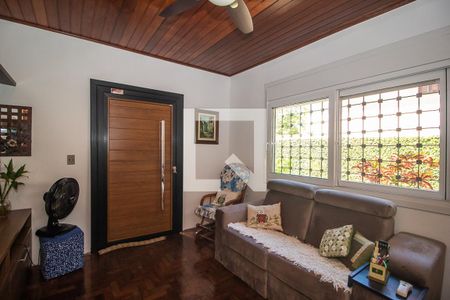 Sala de casa à venda com 2 quartos, 120m² em Campo Novo, Porto Alegre