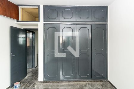 Apartamento à venda com 80m², 2 quartos e sem vaga Apartamento à venda com 80m², 2 quartos e sem vagaQuarto 2 - Armários