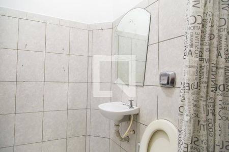 Banheiro de apartamento para alugar com 1 quarto, 32m² em Jardim Lourdes, São Paulo