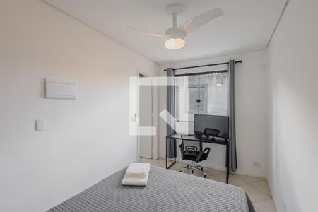 Quarto de kitnet/studio para alugar com 1 quarto, 30m² em Jardim das Bandeiras, São Paulo