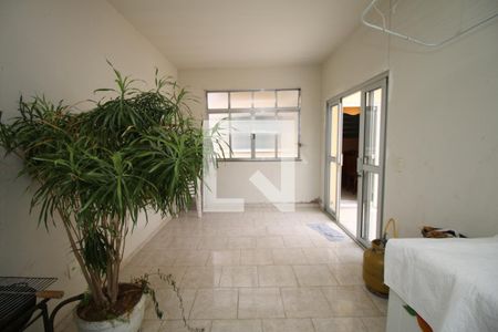 Apartamento para alugar com 128m², 2 quartos e 1 vagaÁrea de Serviço