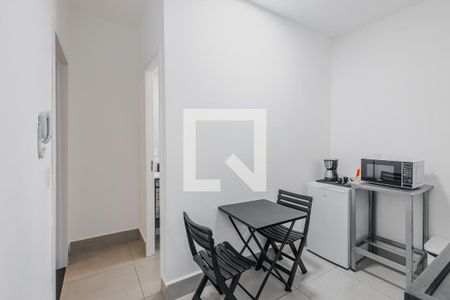 Cozinha de kitnet/studio para alugar com 1 quarto, 25m² em Jardim das Bandeiras, São Paulo