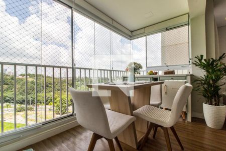 Apartamento à venda com 70m², 2 quartos e 2 vagasVaranda