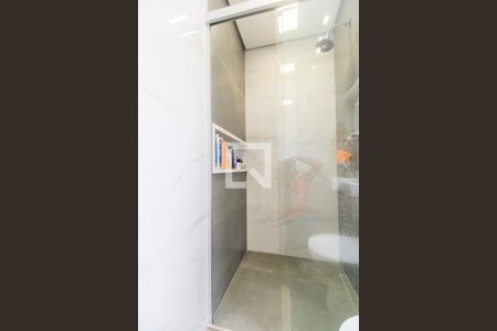 Apartamento à venda com 70m², 2 quartos e 2 vagasBanheiro da Suíte 1