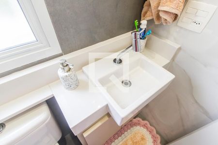 Apartamento à venda com 70m², 2 quartos e 2 vagasDetalhe do Banheiro da Suite