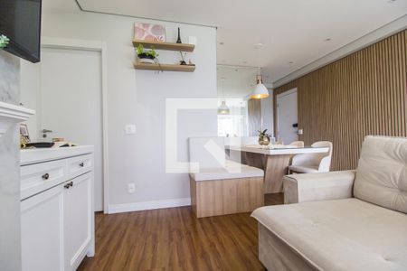 Sala de TV de apartamento à venda com 2 quartos, 70m² em Alphaville Empresarial, Barueri