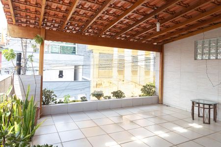 Casa à venda com 119m², 3 quartos e 2 vagasÁrea externa 