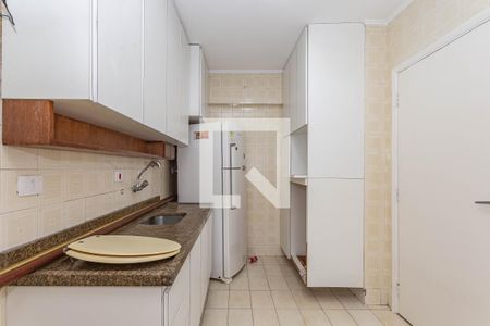 Cozinha de apartamento para alugar com 1 quarto, 46m² em Aclimação, São Paulo