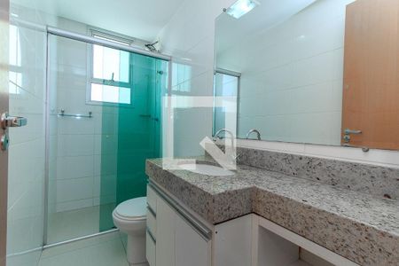 Banheiro de apartamento para alugar com 3 quartos, 80m² em Itapoã, Belo Horizonte