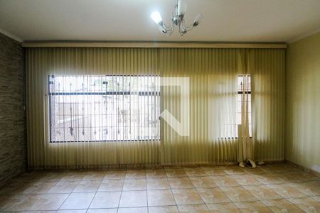 Sala de casa para alugar com 3 quartos, 370m² em Parque São Lucas, São Paulo