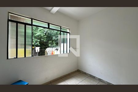 Quarto 1 de casa para alugar com 2 quartos, 68m² em Abranches, Curitiba