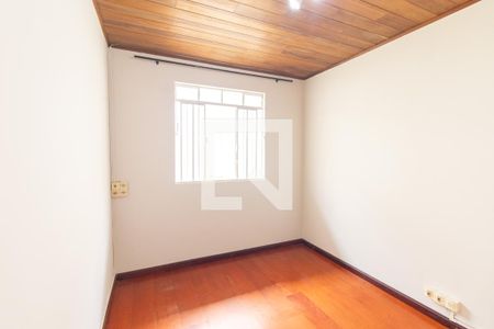 Quarto 1 de casa para alugar com 3 quartos, 330m² em São Braz, Curitiba