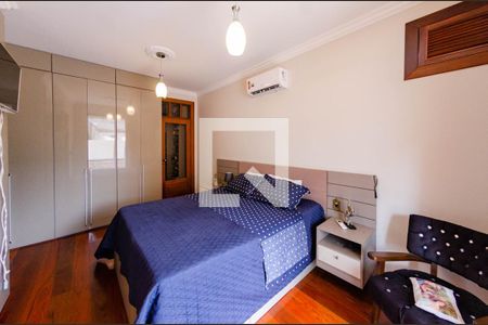 Casa à venda com 390m², 5 quartos e 4 vagasSuíte