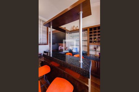 Sala de casa à venda com 5 quartos, 390m² em Álvaro Camargos, Belo Horizonte