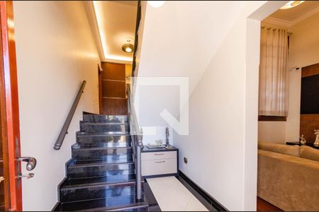 Hall de entrada de casa à venda com 5 quartos, 390m² em Álvaro Camargos, Belo Horizonte
