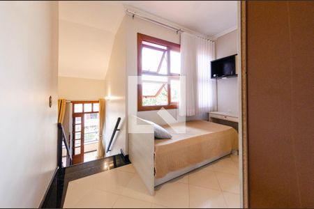 Casa à venda com 390m², 5 quartos e 4 vagasSala 2