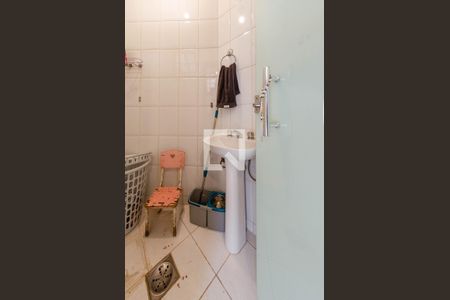 Casa à venda com 390m², 5 quartos e 4 vagasBanheiro de serviço