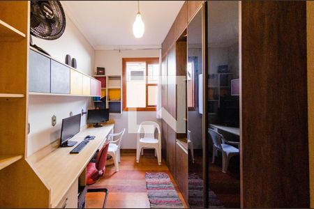 Quarto 1 de casa à venda com 5 quartos, 390m² em Álvaro Camargos, Belo Horizonte