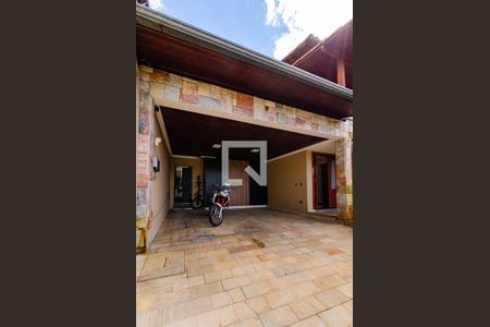 Casa à venda com 390m², 5 quartos e 4 vagasGaragem