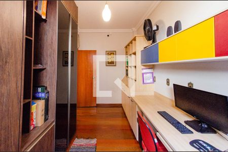 Quarto 1 de casa à venda com 5 quartos, 390m² em Álvaro Camargos, Belo Horizonte