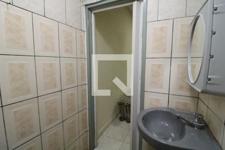 Banheiro de casa para alugar com 1 quarto, 40m² em Jardim Egle, São Paulo