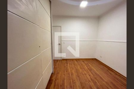 Foto 02 de casa de condomínio à venda com 3 quartos, 269m² em Campo Belo, São Paulo