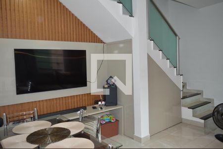 Sala de casa à venda com 2 quartos, 85m² em Morro do Confisco, Contagem