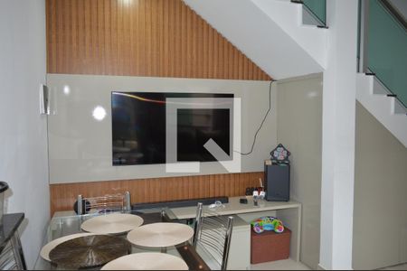 Sala de casa à venda com 2 quartos, 85m² em Morro do Confisco, Contagem