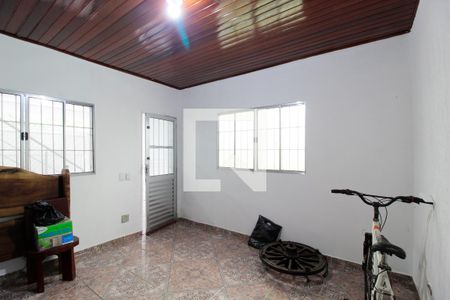 Casa para alugar com 250m², 2 quartos e 2 vagasSala