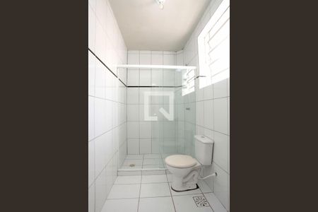 Banheiro de apartamento para alugar com 1 quarto, 56m² em Santana, Porto Alegre