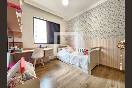 Apartamento à venda com 115m², 4 quartos e 2 vagasQuarto 2