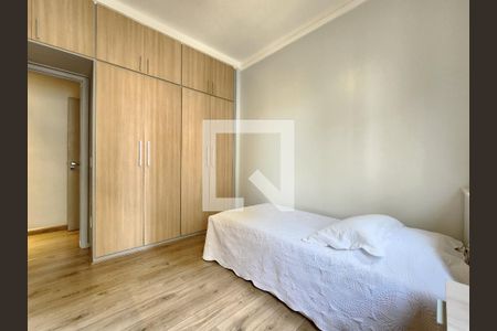 Apartamento à venda com 115m², 4 quartos e 2 vagasQuarto 3