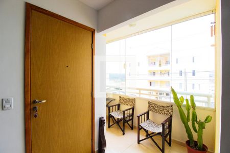 Sacada da Sala de apartamento para alugar com 2 quartos, 70m² em Jardim Ísis, Cotia