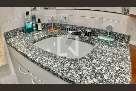 Apartamento à venda com 70m², 2 quartos e sem vagaBanheiro