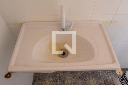 Casa à venda com 561m², 5 quartos e 5 vagasBANHEIRO SOCIAL PISO INFERIOR