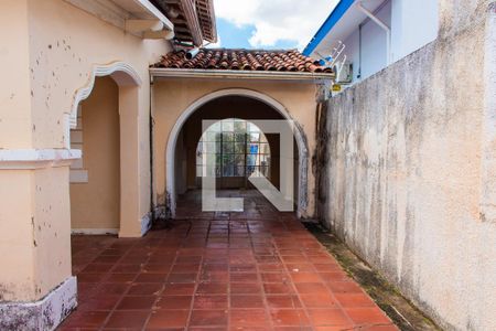 Casa à venda com 561m², 5 quartos e 5 vagasÁREA EXTERNA - LATERAL FRENTE