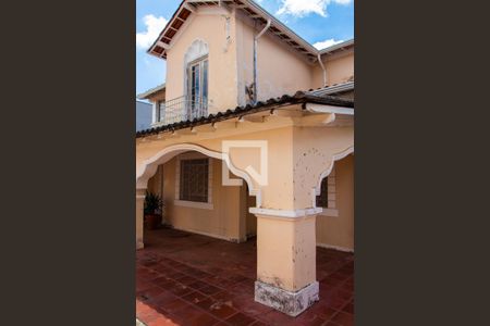 Casa à venda com 561m², 5 quartos e 5 vagasÁREA EXTERNA - FRENTE