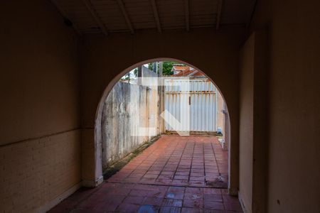 Casa à venda com 561m², 5 quartos e 5 vagasÁREA EXTERNA - FUNDOS