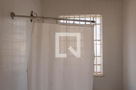 Casa à venda com 561m², 5 quartos e 5 vagasBANHEIRO SOCIAL PISO INFERIOR