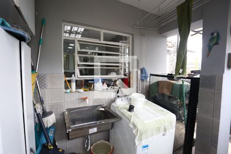 Casa à venda com 165m², 3 quartos e 1 vagaÁrea de Serviço